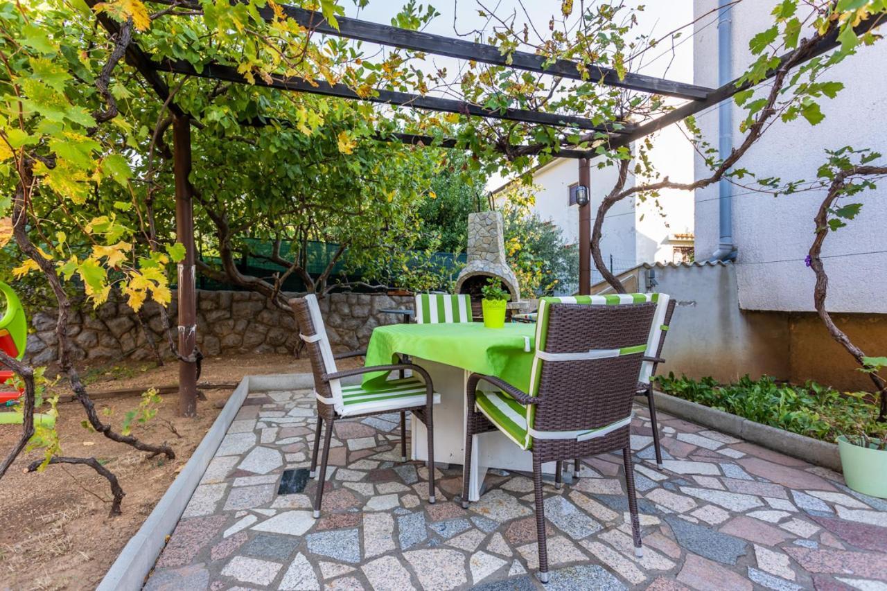 Apartmani Velnic 2 Baška Esterno foto