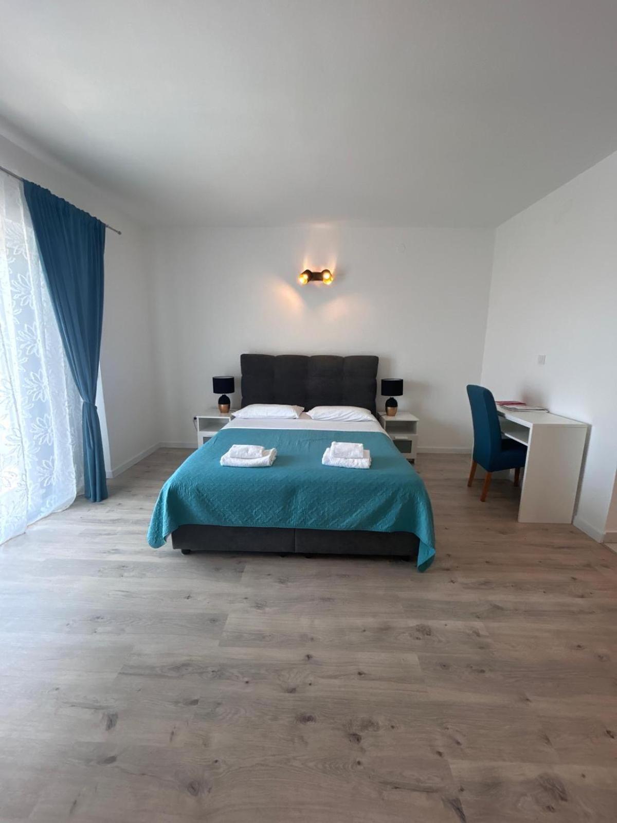Apartmani Velnic 2 Baška Esterno foto